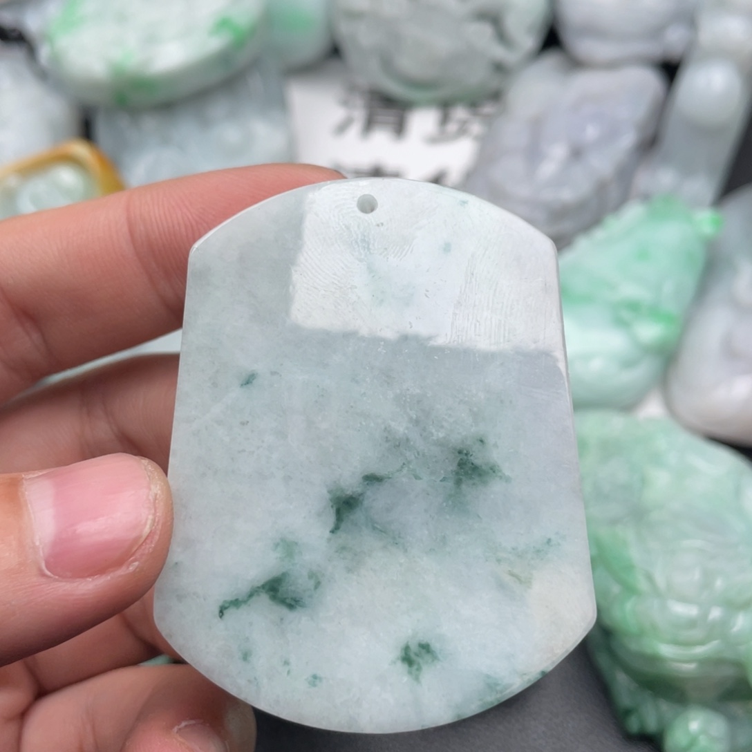 寒***夜翡翠未镶嵌吊坠(不含链)