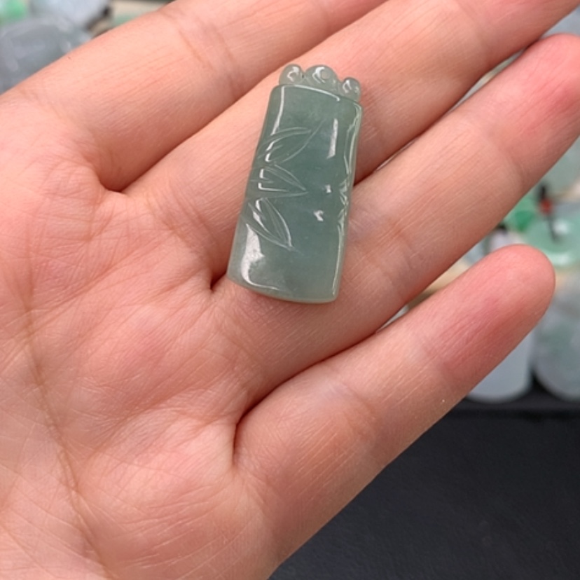 【闪购商品】翡翠颈饰未镶嵌翡翠