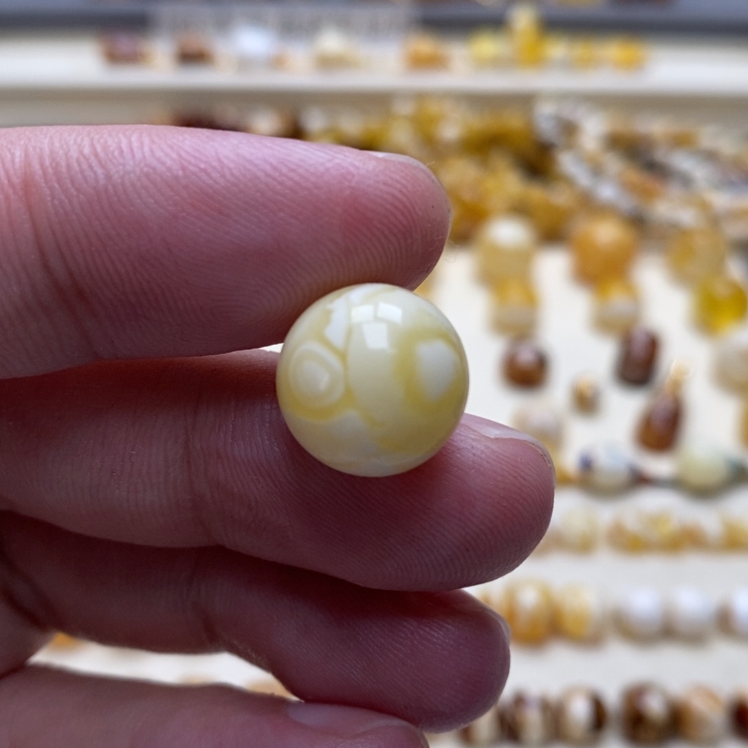 琥珀未镶嵌珠宝奇石13+圆珠