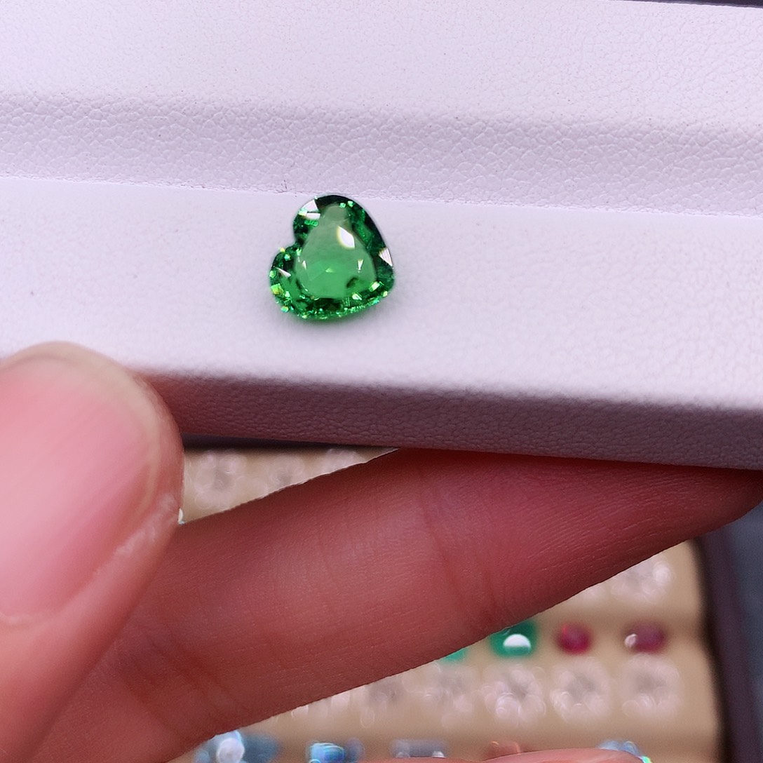 石榴石（沙弗莱）珠宝半成品未镶嵌