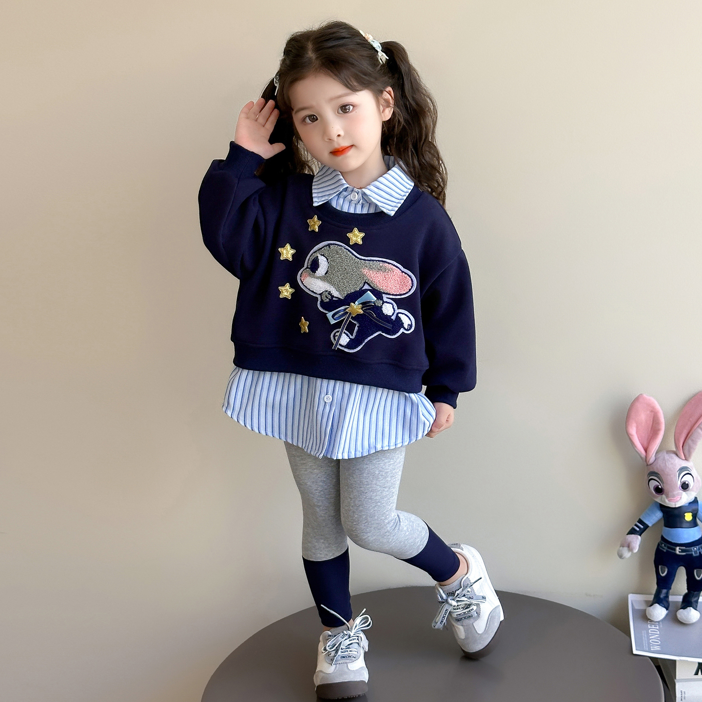 常规春秋卡通风套头休闲风女童套装打底休闲多巴胺穿搭