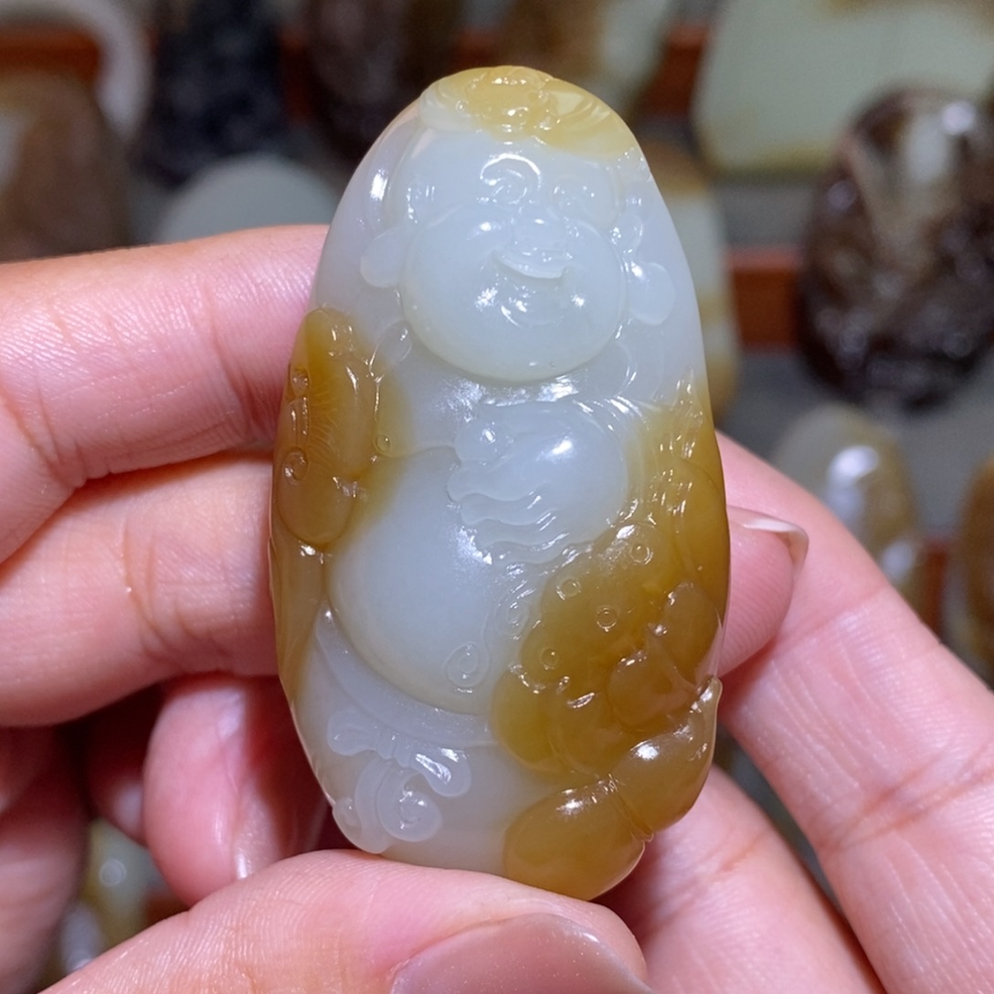 吊坠(不含链)未镶嵌和田玉（糖玉）峰*