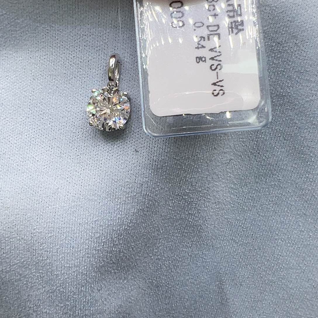 实验室培育钻石18K金镶嵌吊坠1.073克拉K白四爪万能扣吊坠