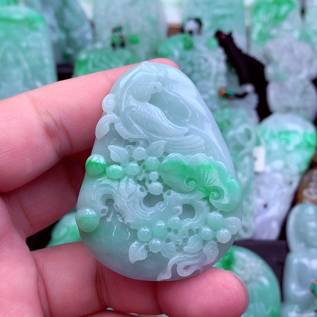 翡翠未镶嵌吊坠(不含链)