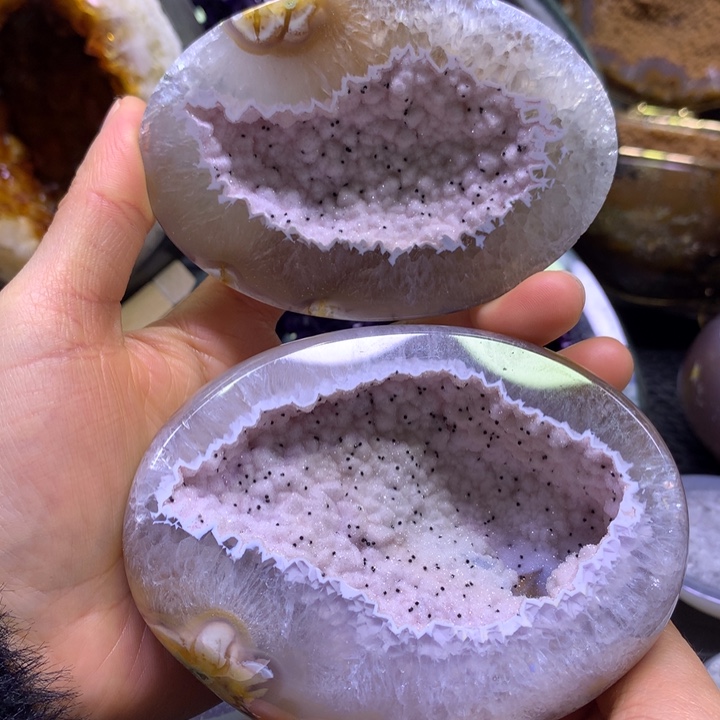 水晶稀有粉牙软盆未镶嵌