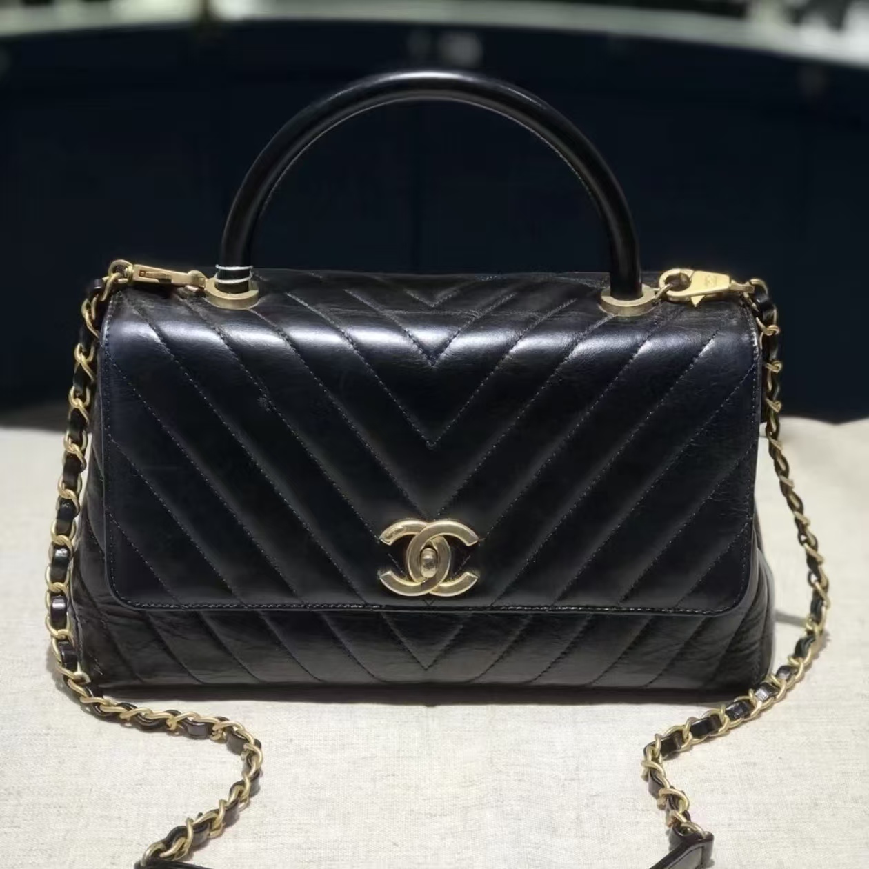 99新 Chanel/香奈儿 黑银荔枝v纹coco handle/DT177