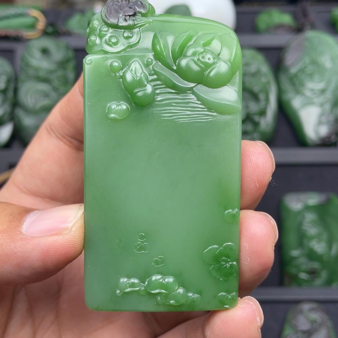 和田玉颈饰未镶嵌大*_