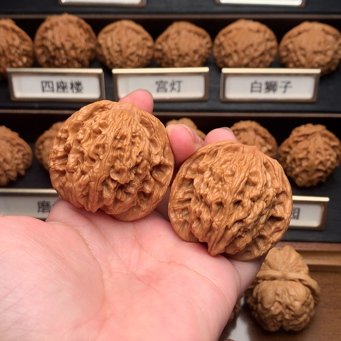 文玩核桃吊坠271号虎头45