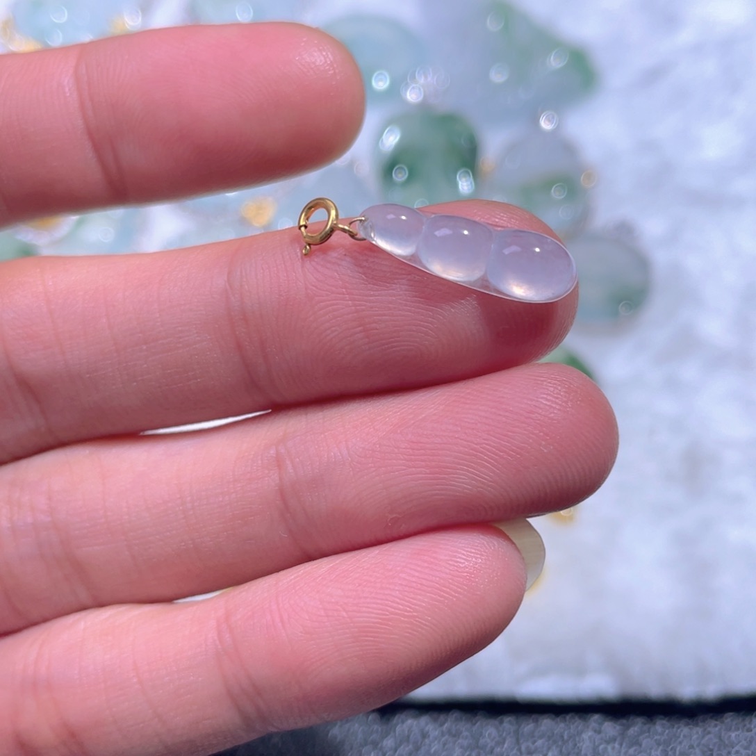 颈饰18K金镶嵌翡翠翡翠