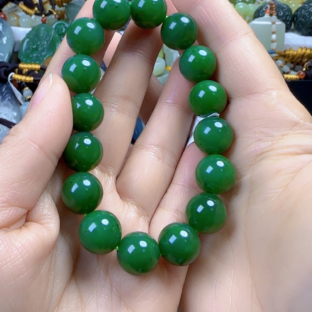 H***2和田玉未镶嵌颈饰