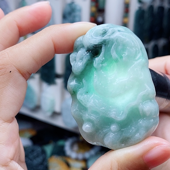 翡翠未镶嵌颈饰翡翠