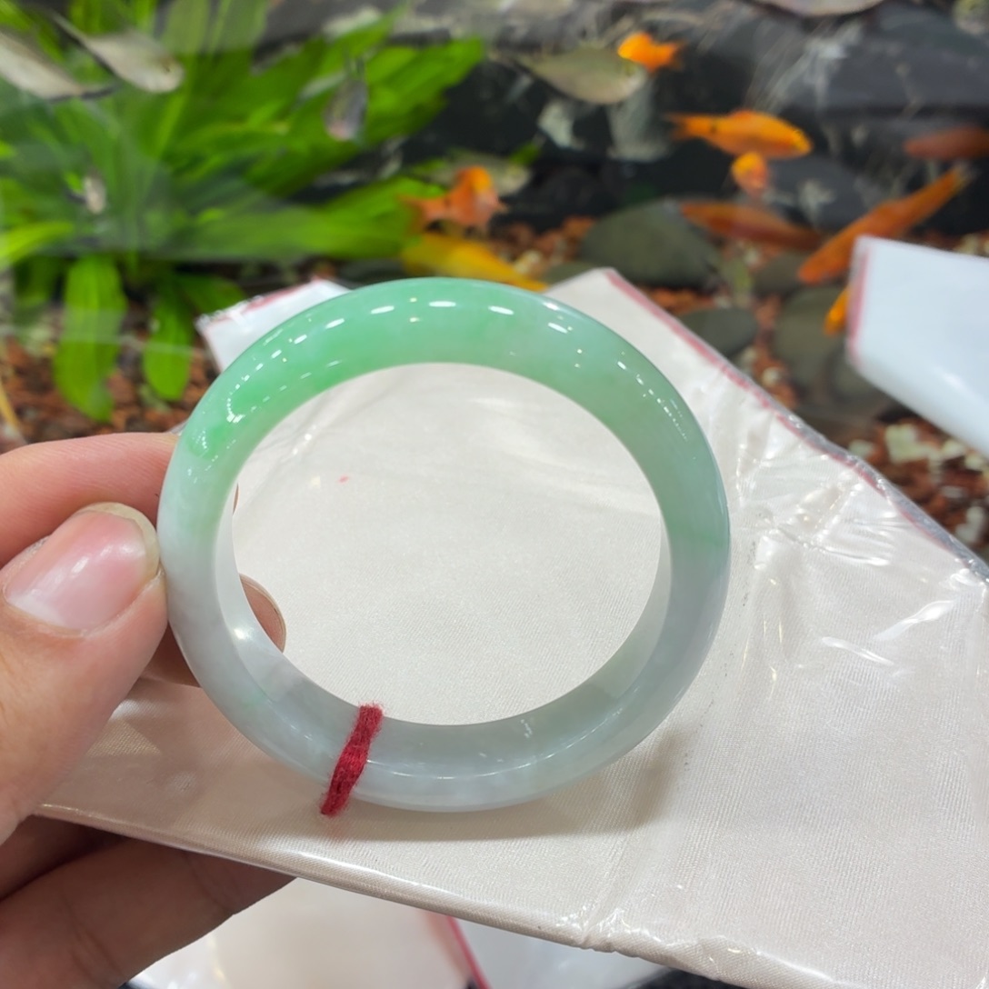 翡翠未镶嵌手镯手镯