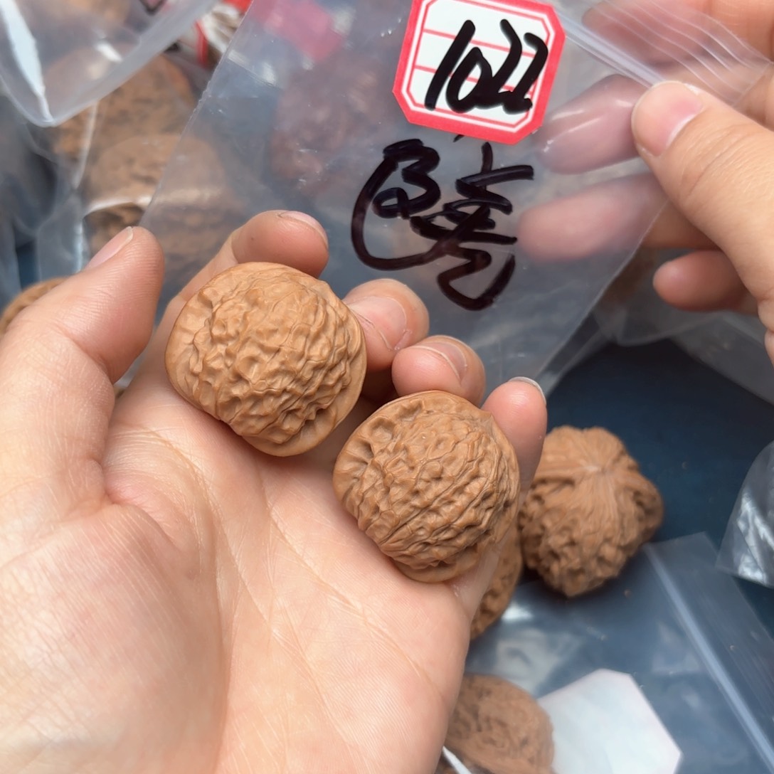 文玩核桃吊坠幺**贰石门