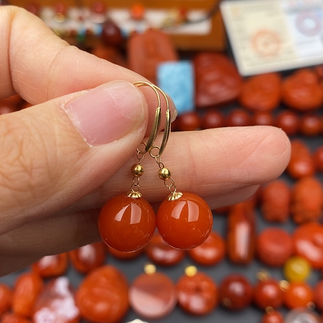 南红玛瑙四川凉山耳坠18K金镶嵌