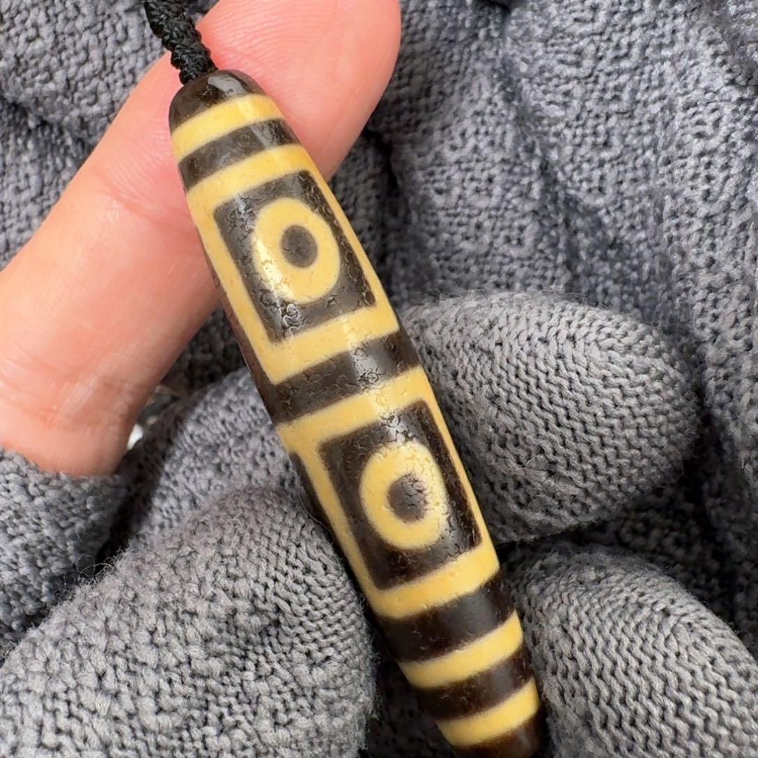 玛瑙/玉髓颈饰未镶嵌丹***?玛瑙工艺品