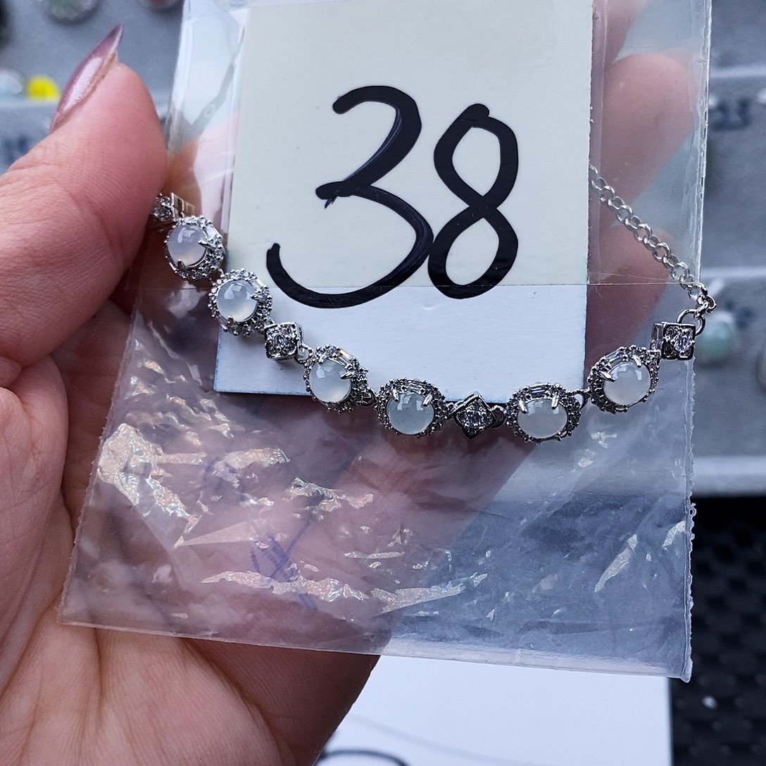 翡翠未镶嵌戒指缅甸