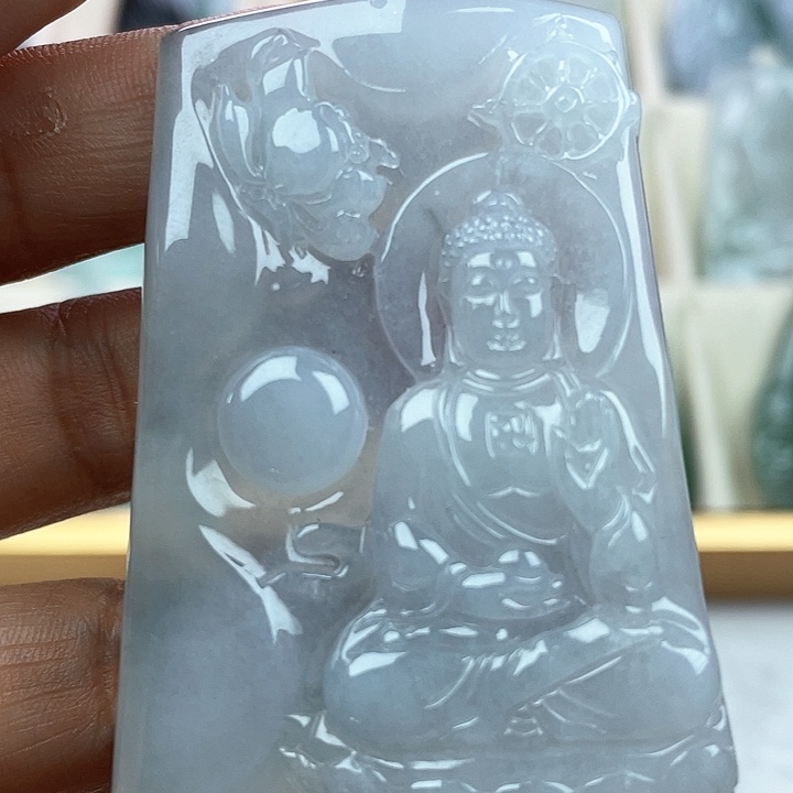 翡翠未镶嵌颈饰来**面天然翡翠货阿弥陀佛