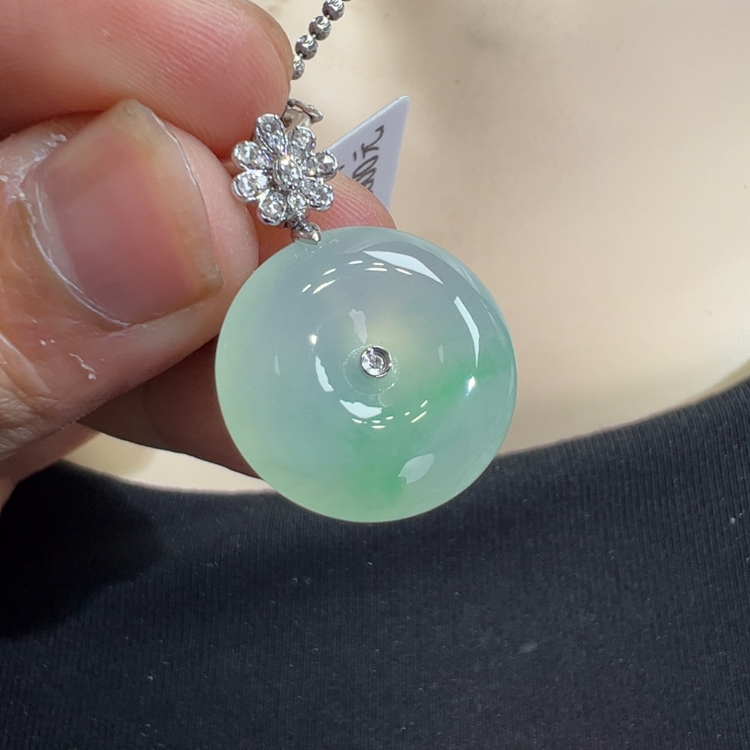 翡翠吊坠(不含链)18K金镶嵌