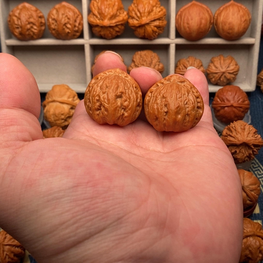 哎***、把件文玩核桃手捻