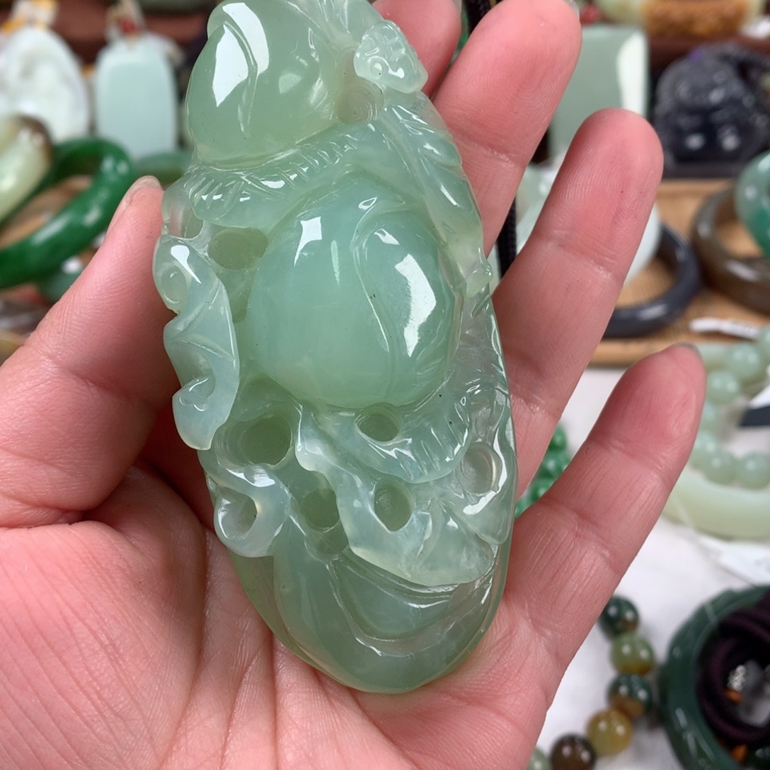 岫玉手把未镶嵌寿桃