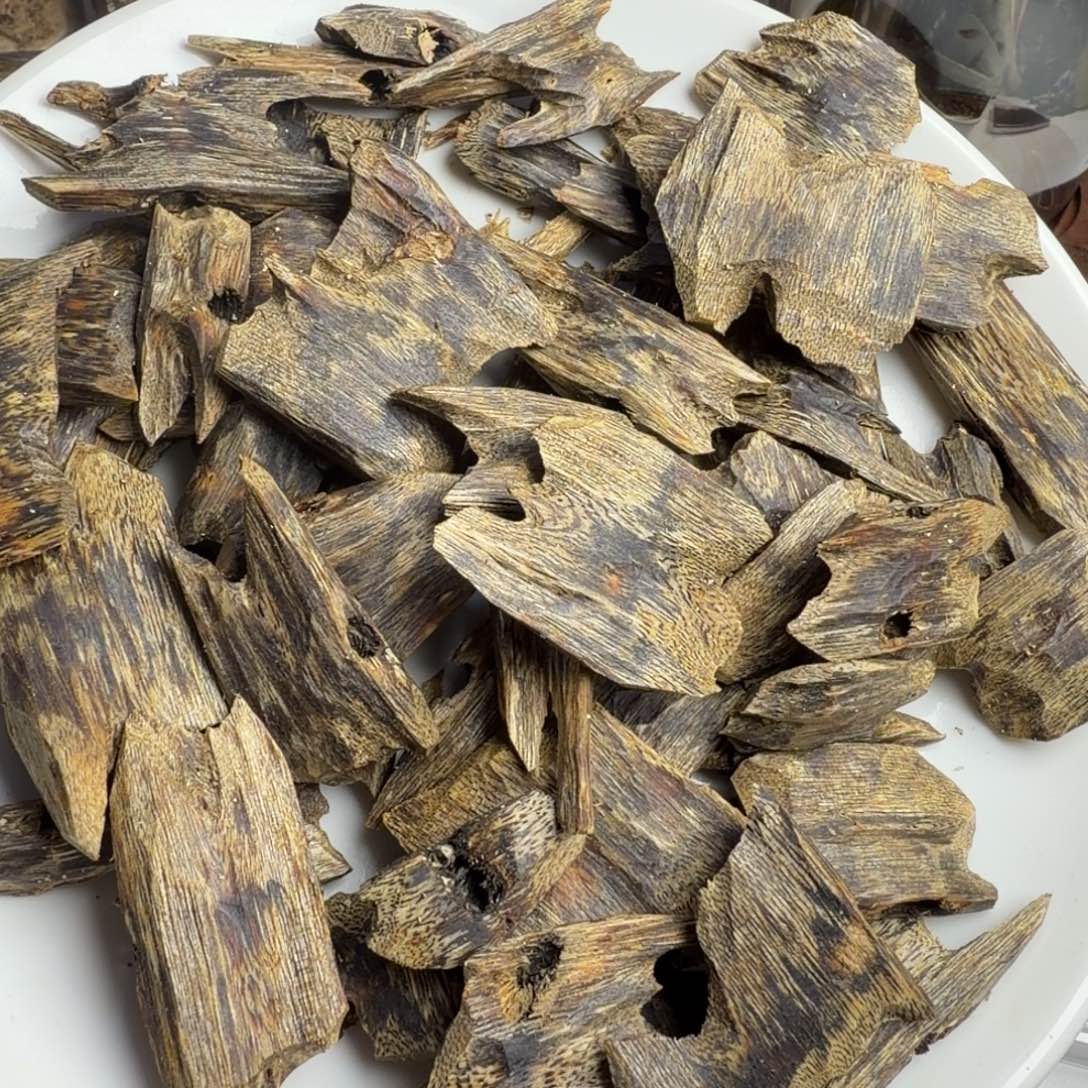 哈***嘻沉香碎屑沉香随机发一克