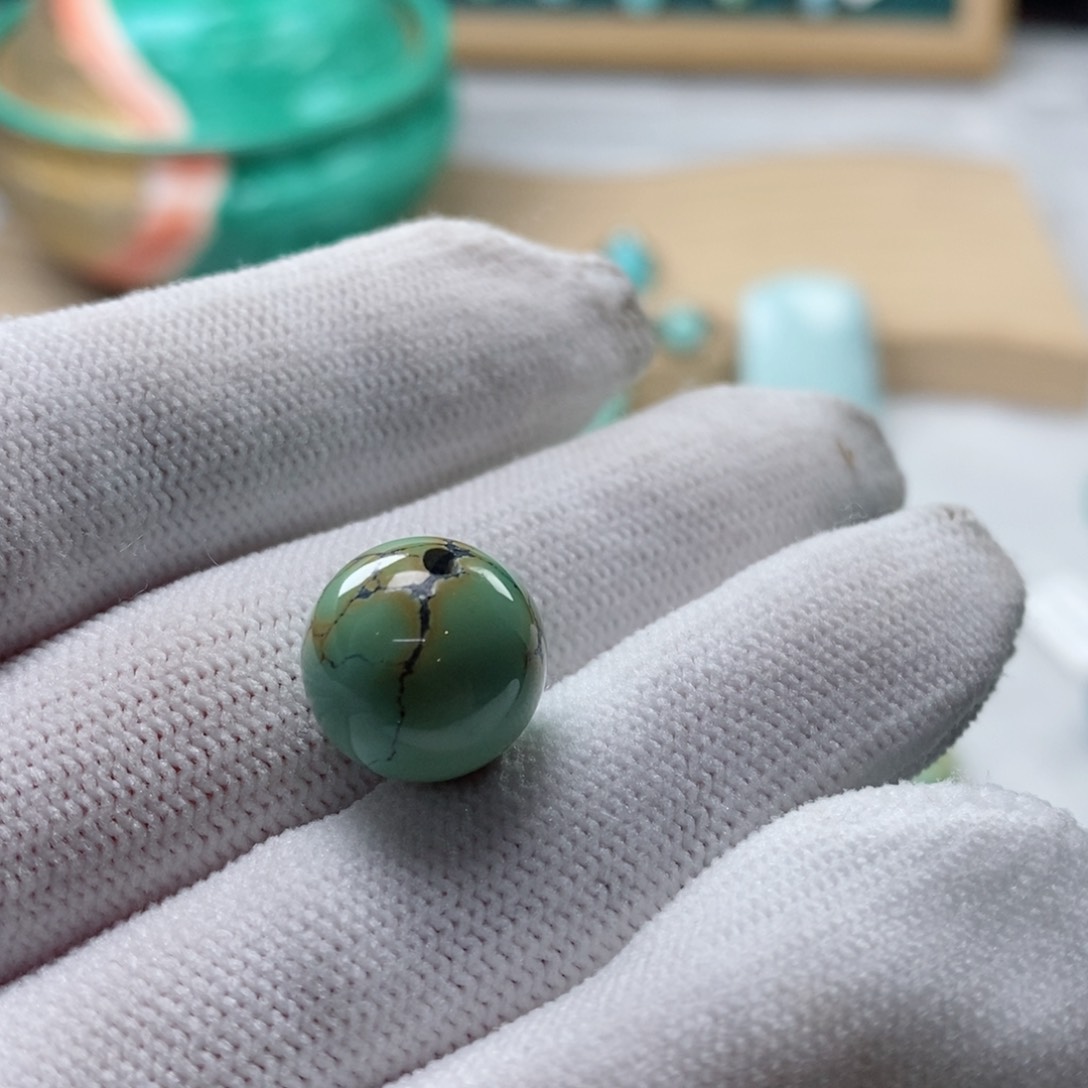 绿松石颈饰未镶嵌泽**麻