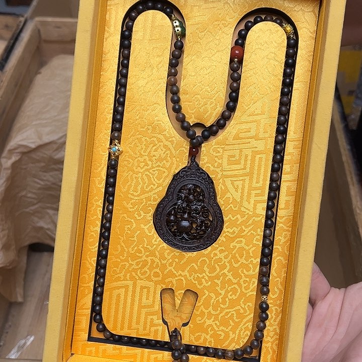 大叶紫檀（黑酸枝木类）