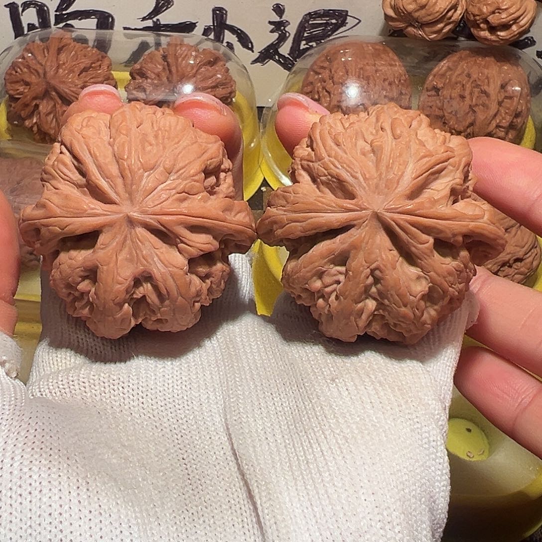 文玩核桃吊坠46全品大粗筋