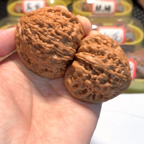 文玩核桃吊坠D****E金毛
