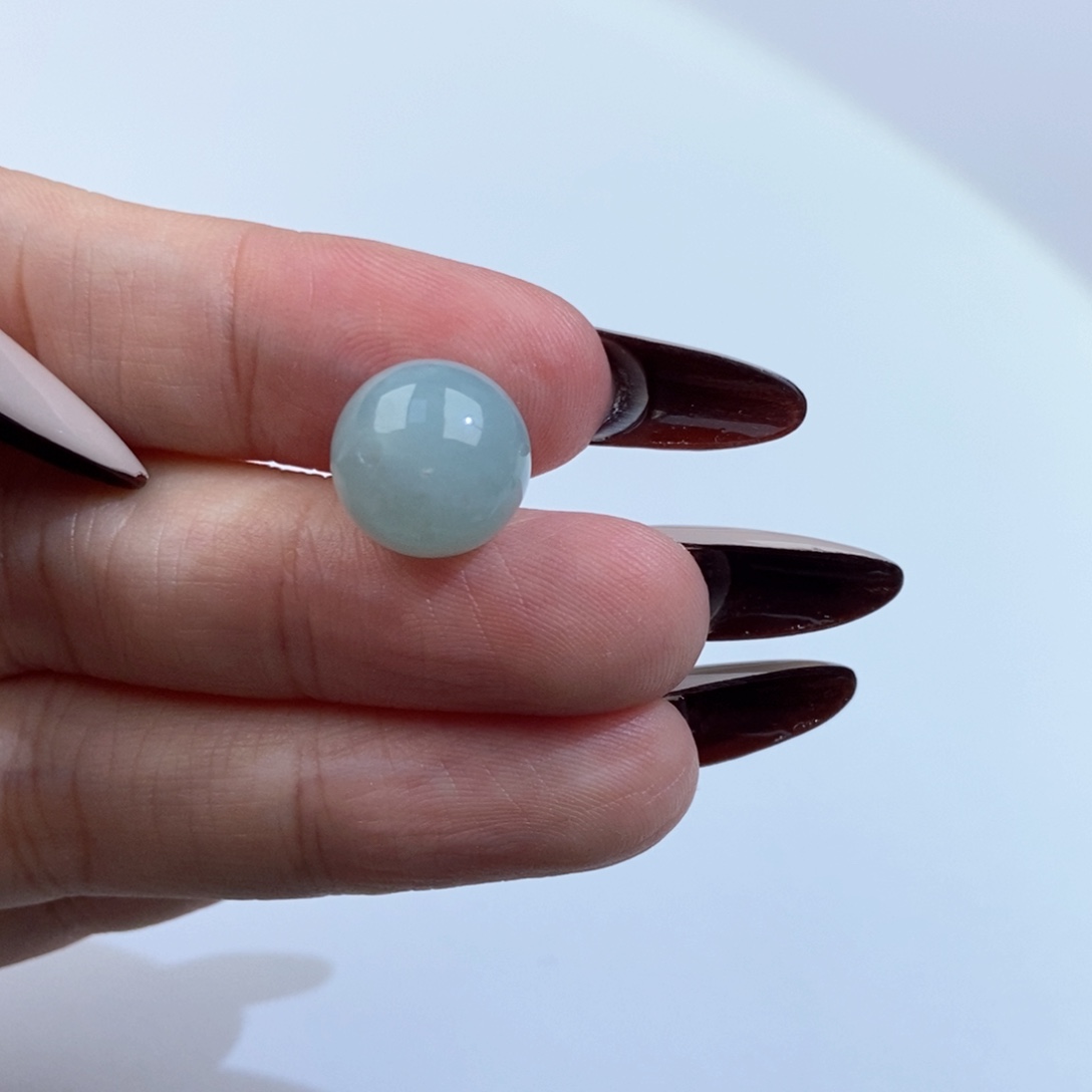 翡***李翡翠未镶嵌颈饰单珠