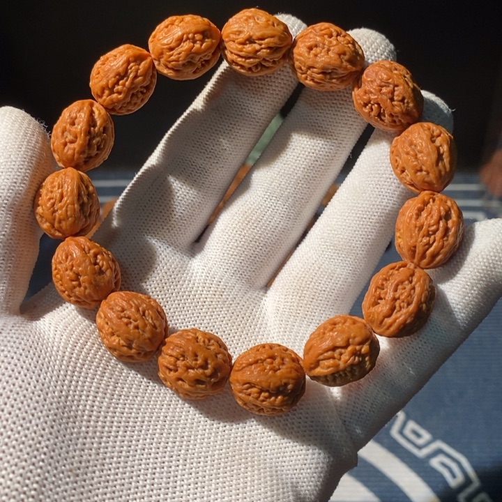 文玩核桃手串……19