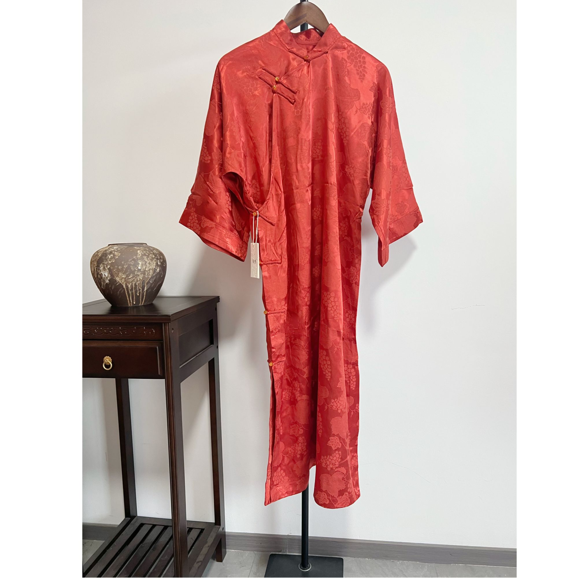 【东彤】新款春夏斜襟手工古法玉石扣提花缎中式旗袍裙