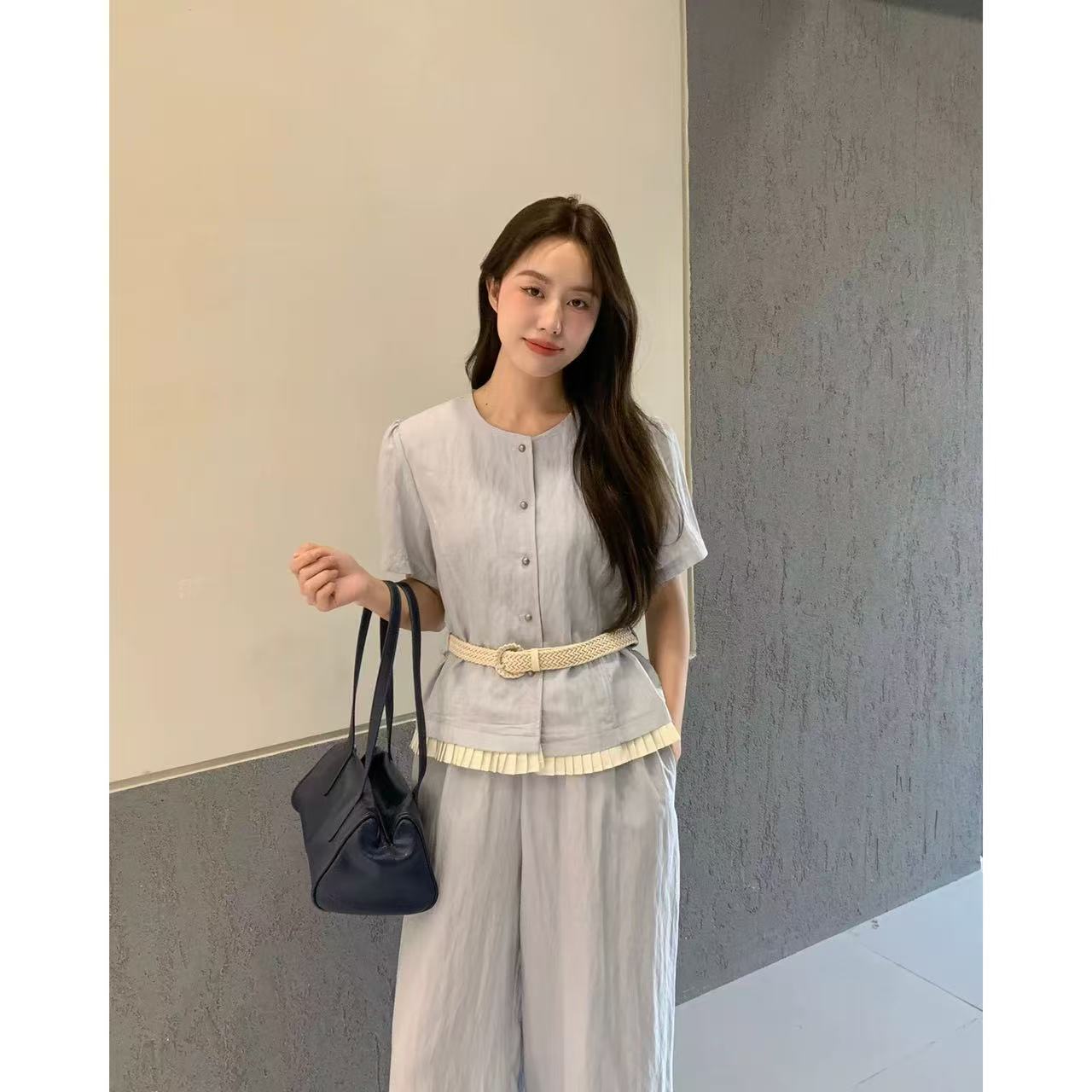 T2118611-夏季韩版设计感小众单口袋气质圆领短袖小衫+阔腿裤套装