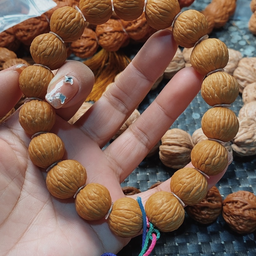 【闪购商品】文玩核桃吊坠凤羽