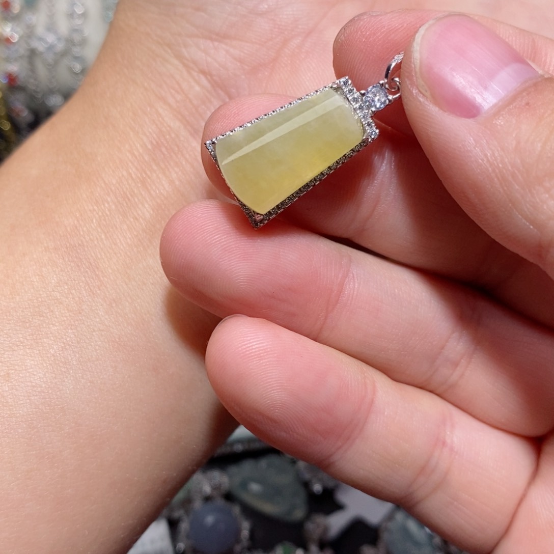 翡翠颈饰银S925镶嵌v h j k