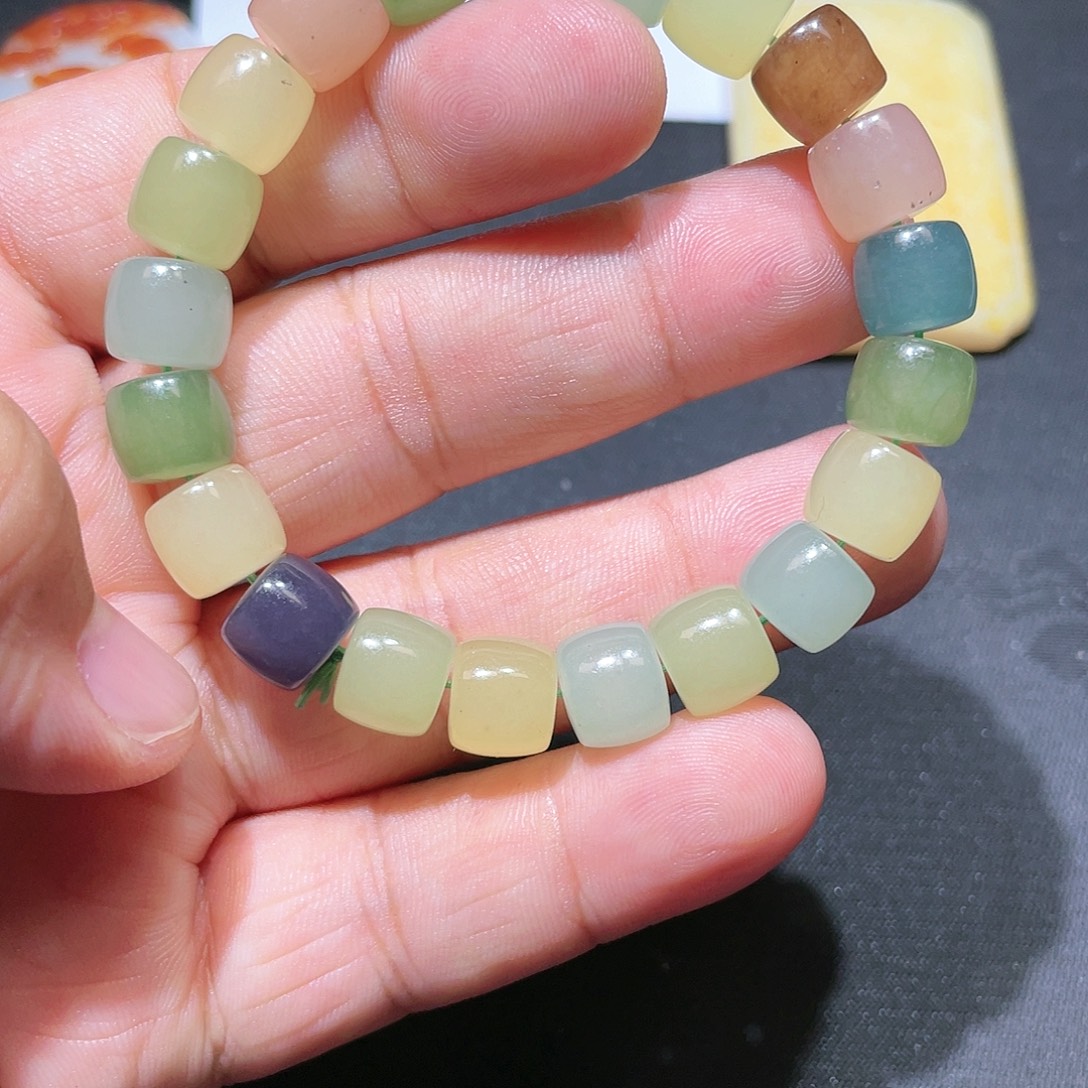 透闪石质玉未镶嵌手链