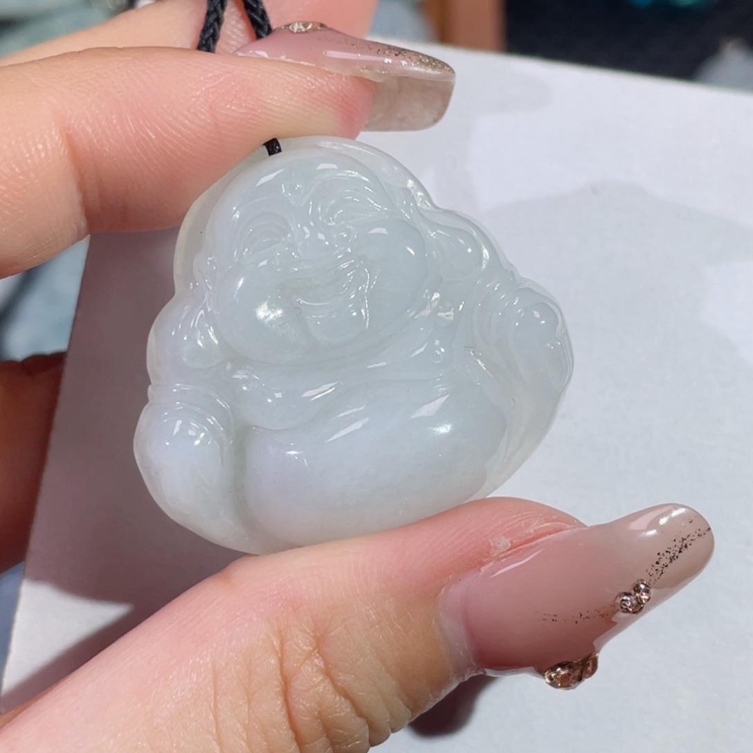 翡翠颈饰未镶嵌佛公