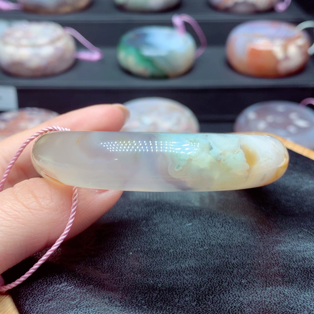 玛瑙/玉髓手镯未镶嵌开**吉66