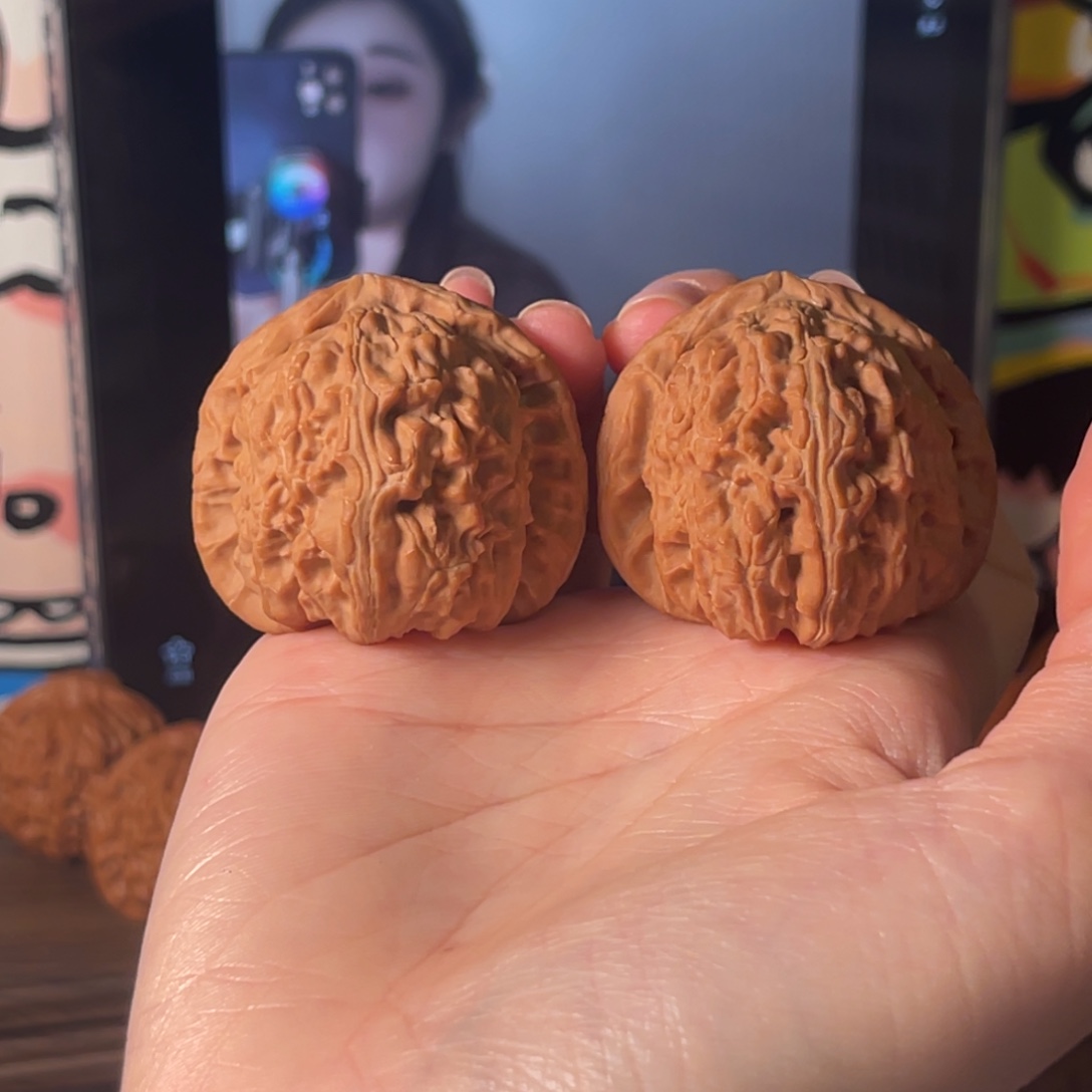 胖****文玩核桃吊坠白狮子40mm