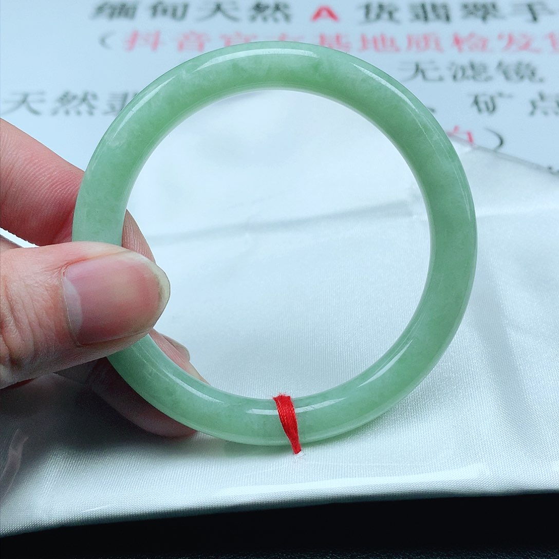 翡翠手镯未镶嵌圈55
