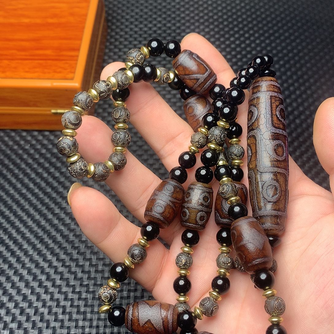 社***姚玛瑙/玉髓未镶嵌手链