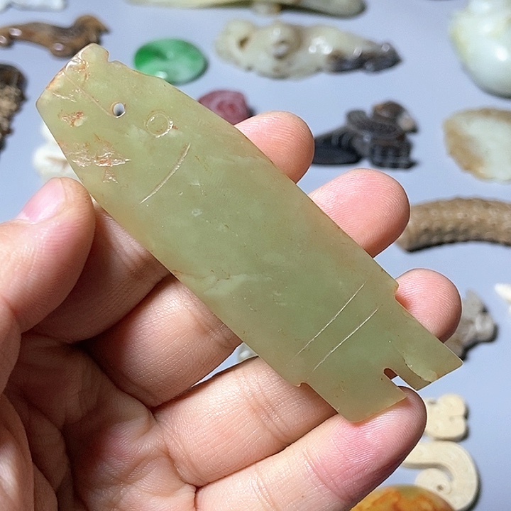 和田玉未镶嵌颈饰18