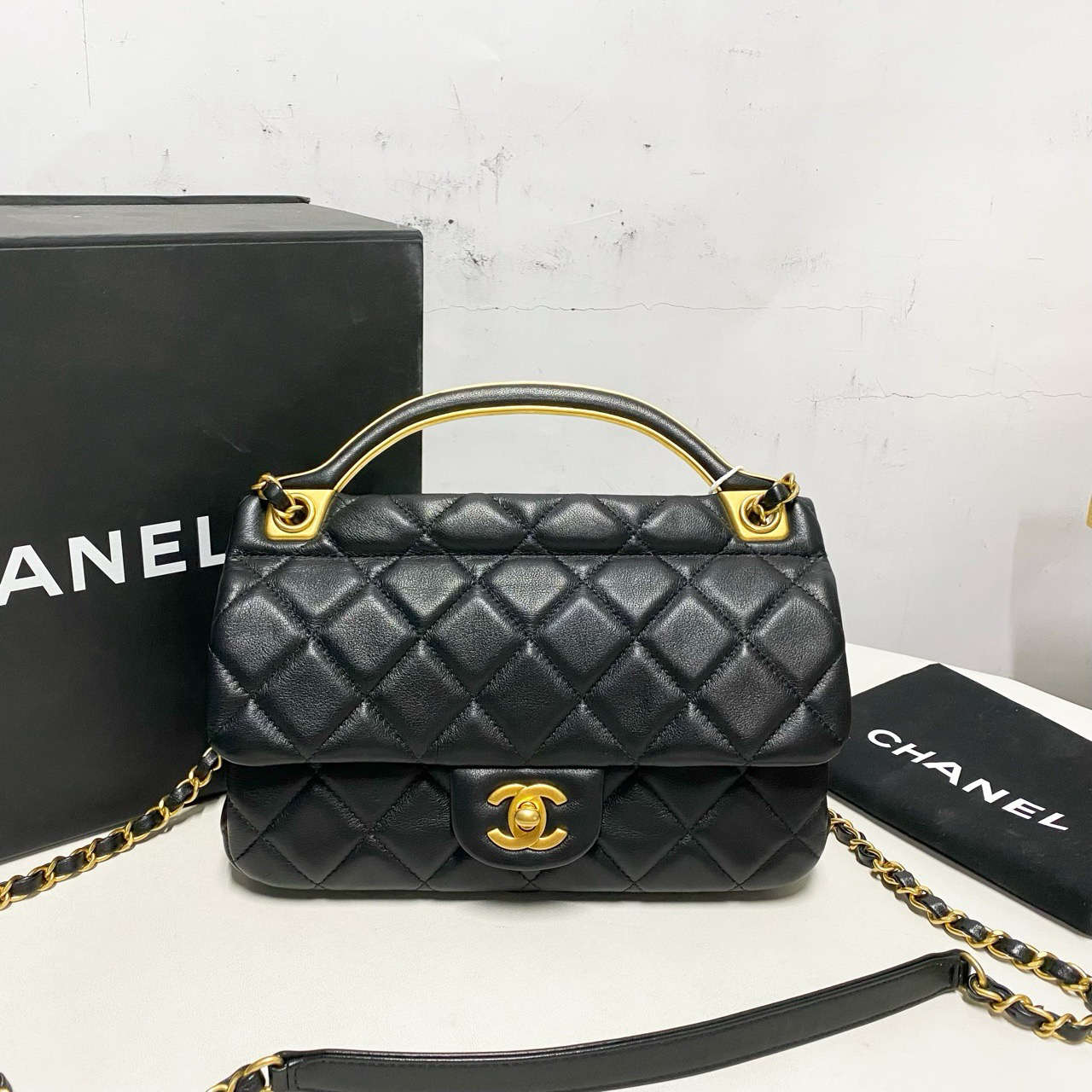 99新 Chanel/香奈儿 香奈儿黑金菱格手提包芯片款