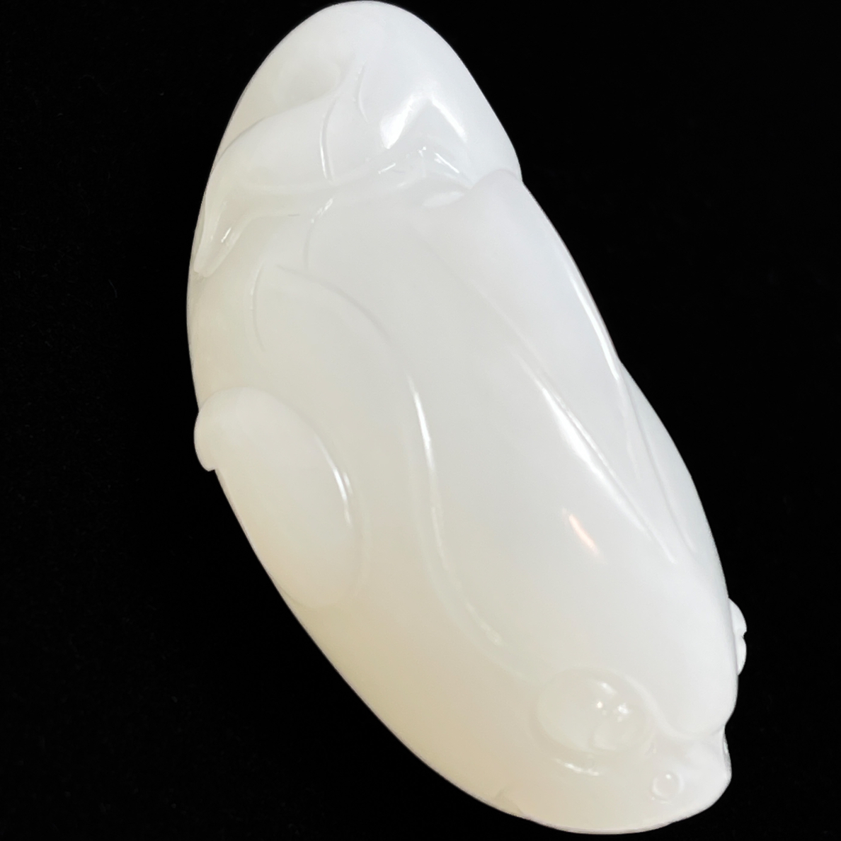 旧藏和田玉鱼白玉挂件吊坠