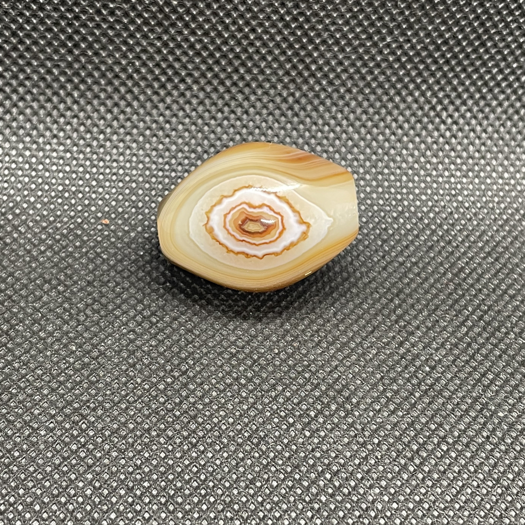 天然玛瑙水晶眼锁骨珠