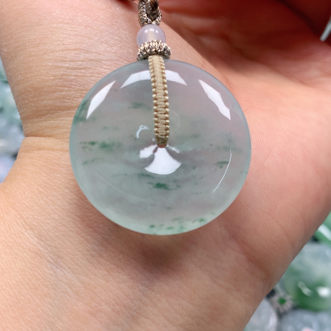 翡翠颈饰未镶嵌天然翡翠