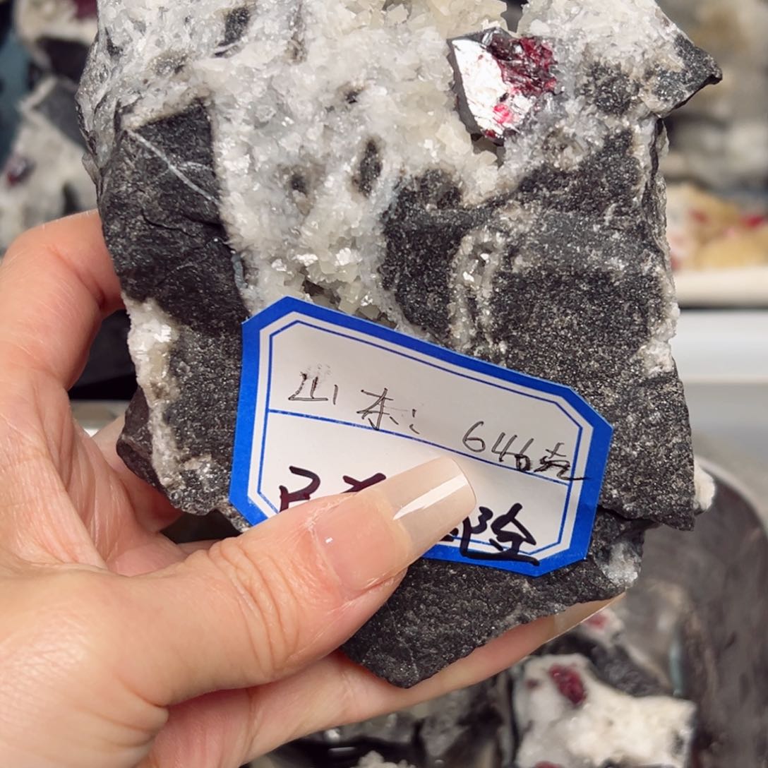 天然辰砂中**绘朱砂毛料