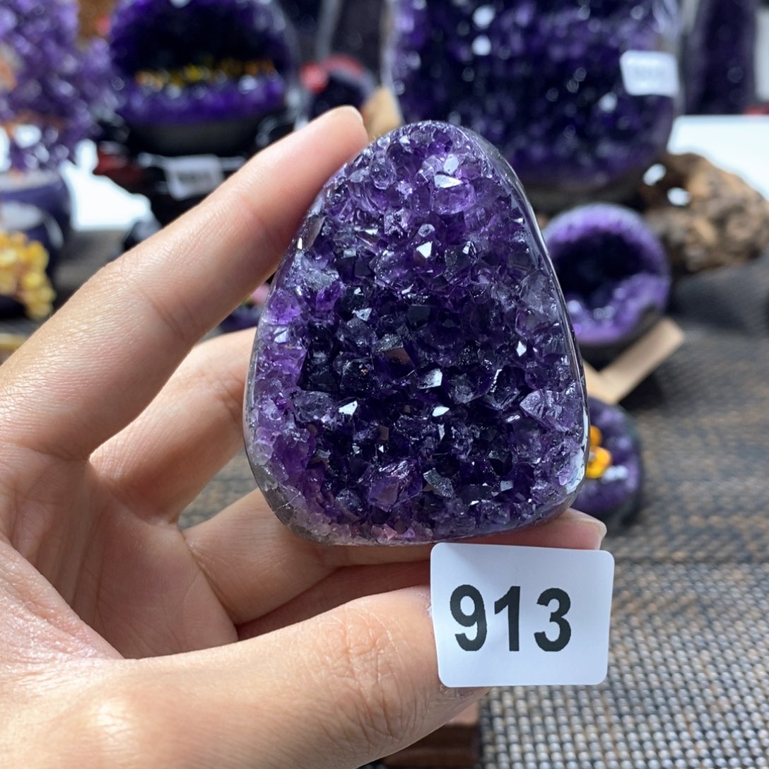 紫晶未镶嵌大型摆件（非配饰）