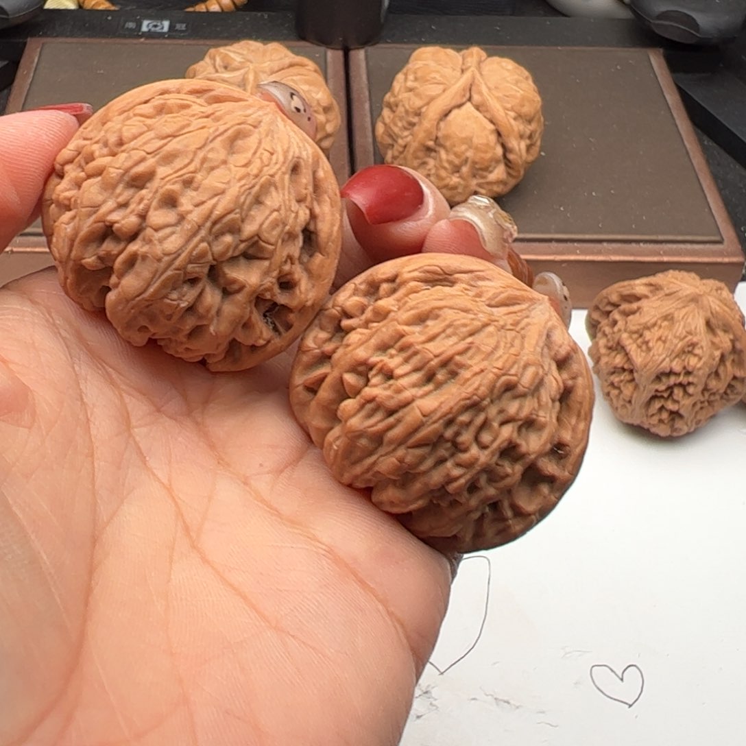 文玩核桃吊坠滢虎头王41