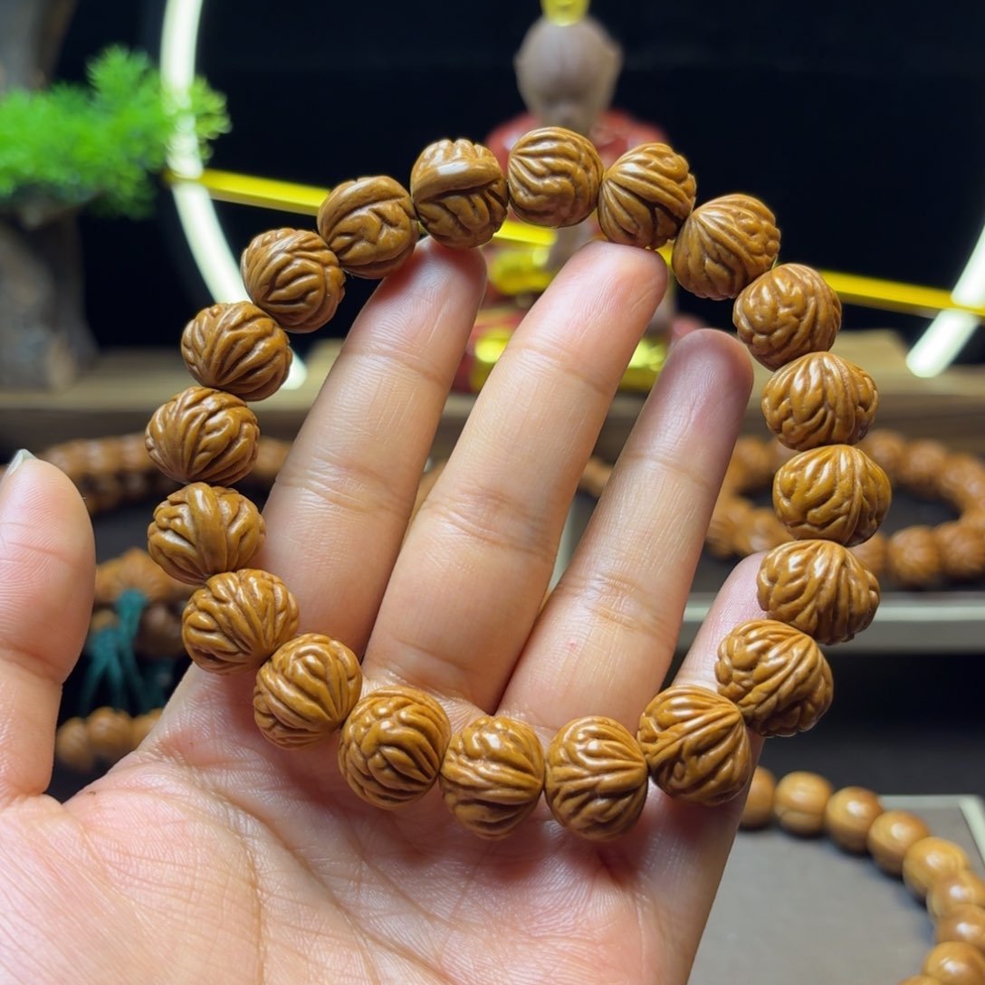 陕西秦岭龙纹桃核